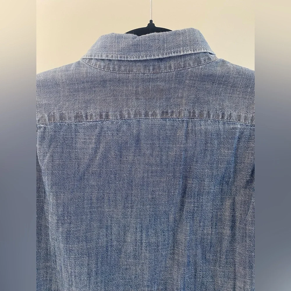 J. Crew - Short-Sleeve 100% Organic Chambray Cotton Button Down - Size M Slim
